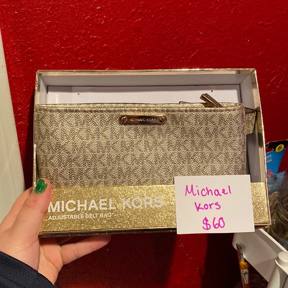 Micheal Kors Belt Bag - Picture 1 of 1